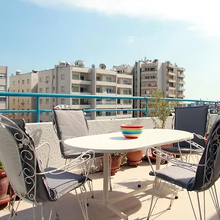 Penthouse Town Center Apartment *